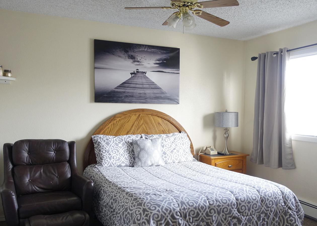 Anchorage Uptown Suites Buitenkant foto