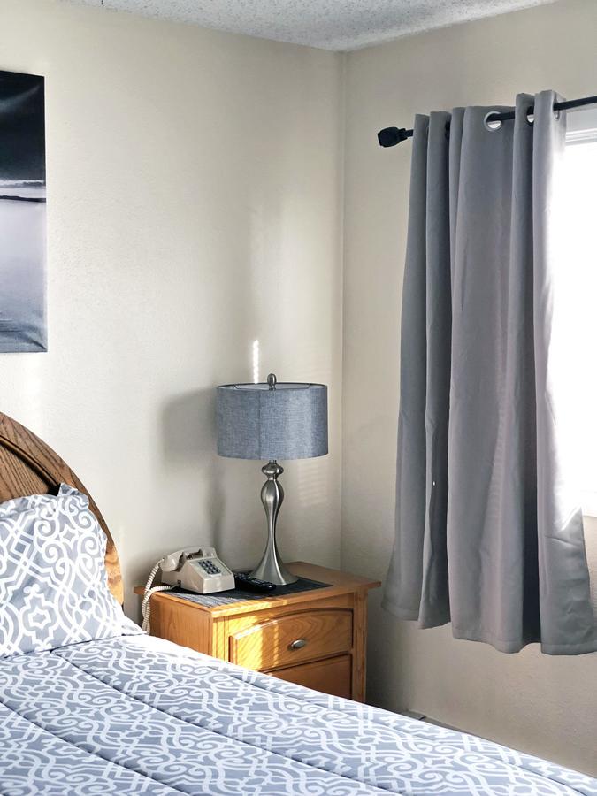 Anchorage Uptown Suites Buitenkant foto
