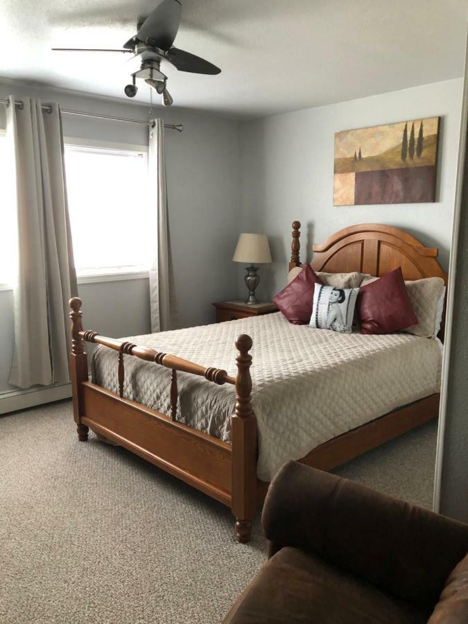 Anchorage Uptown Suites Buitenkant foto