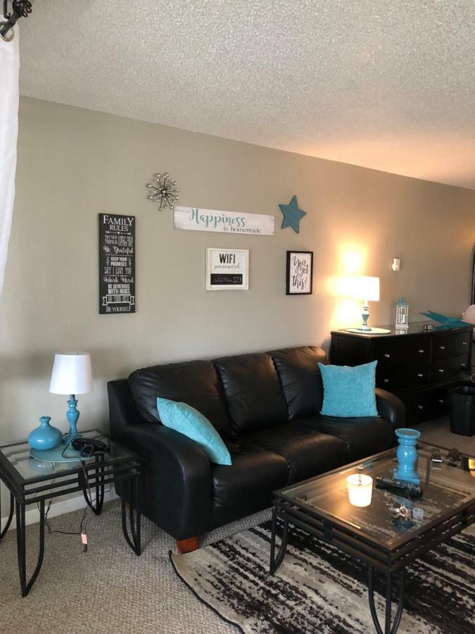 Anchorage Uptown Suites Buitenkant foto
