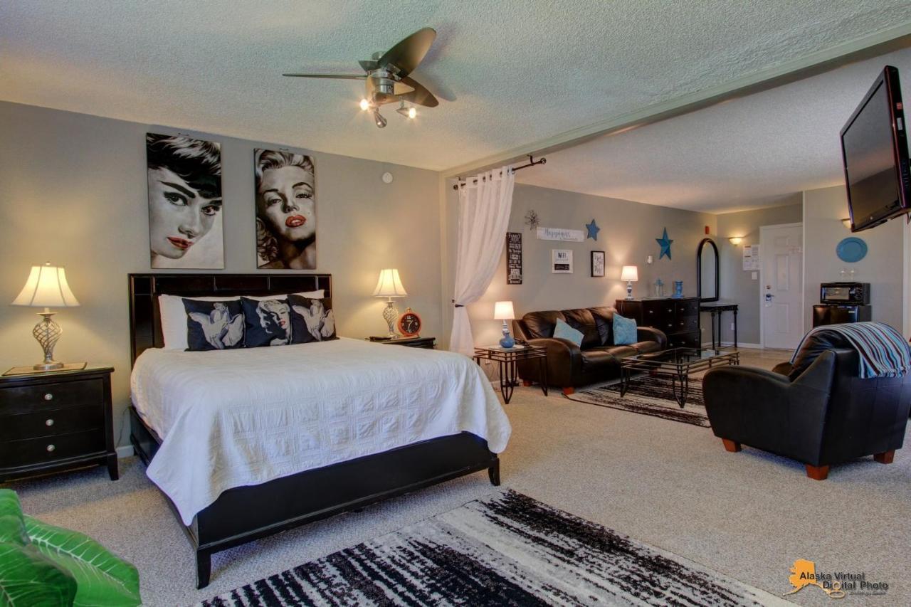 Anchorage Uptown Suites Buitenkant foto